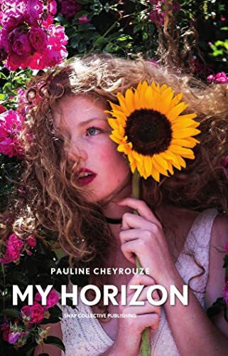 Cheyrouze, Pauline My horizon: Streets full of people, all eyes on me